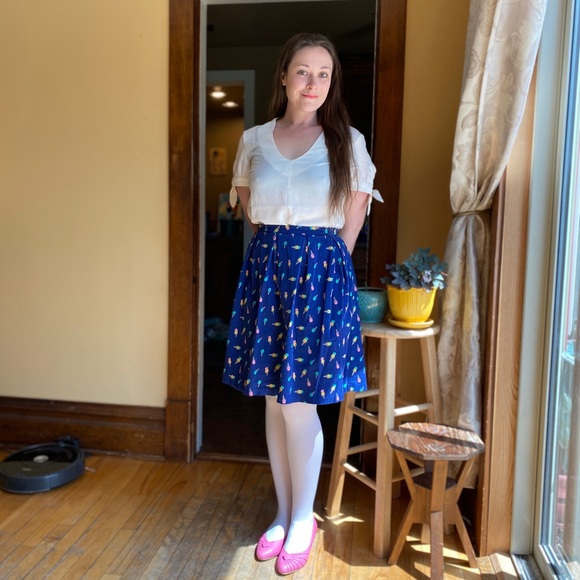 Your Friendly Posh Ambassador, Angela - Picture 13 of 16